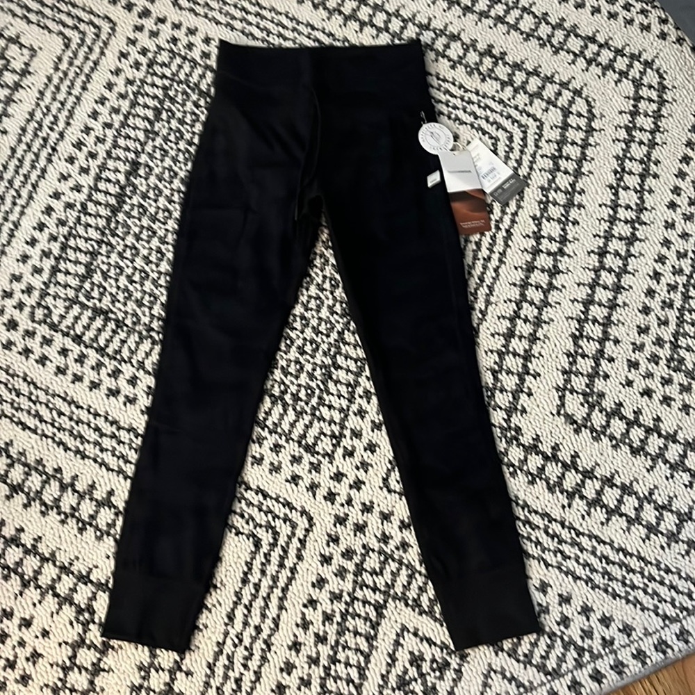 NWT Vuori daily legging
